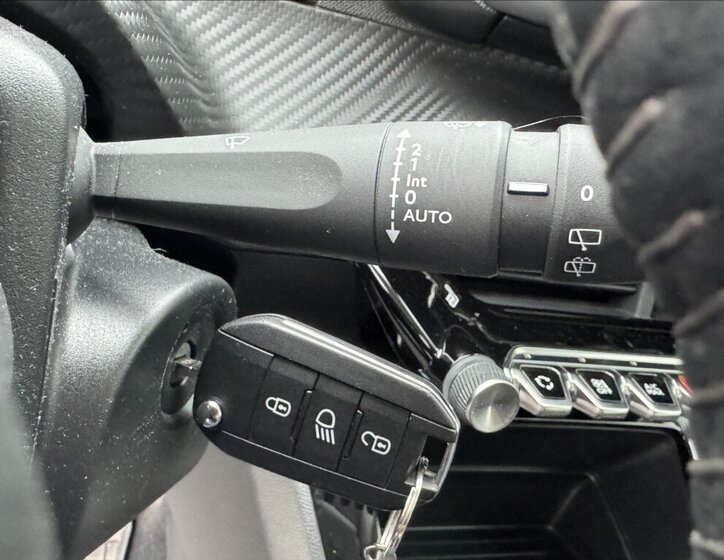 Peugeot 2008 SUV / Terénní 1,2 l 96 kw