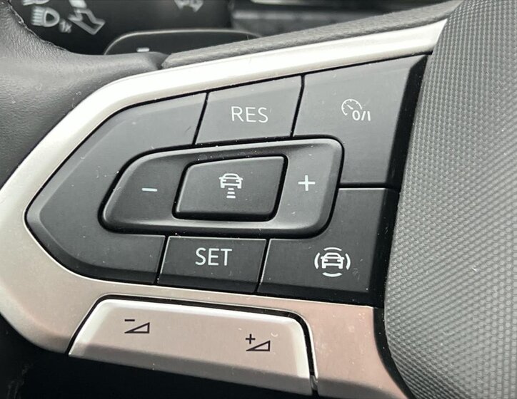 Volkswagen T-Cross Kombi 999,0 81 kw