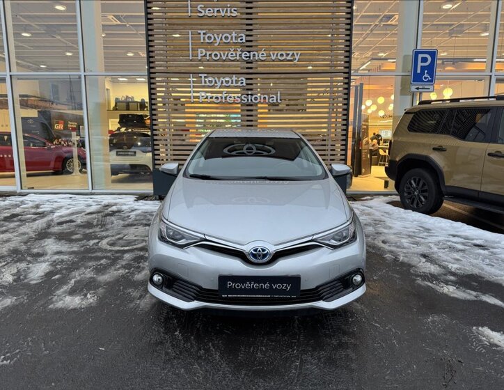 Toyota Auris Hatchback 1,8 l 73 kw