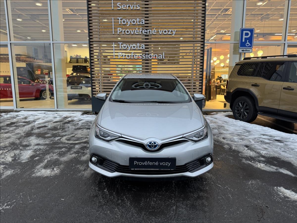 Toyota Auris Hatchback 1,8 l 73 kw