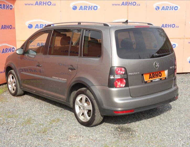 Volkswagen Touran MPV 2,0 l 103 kw
