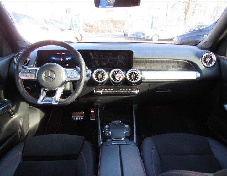 Mercedes-Benz GLB Kombi 2,0 l 225 kw