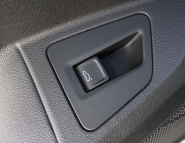 Volkswagen Touareg SUV / Terénní 3,0 l 170 kw