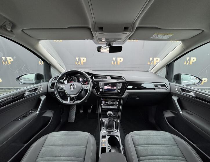 Volkswagen Touran 13