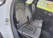 Audi Q7 23