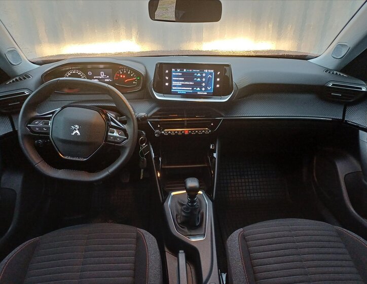 Peugeot 2008 Hatchback 1,5 l 81 kw