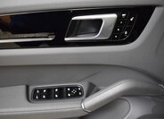 Porsche Cayenne SUV 3,0 l 250 kw