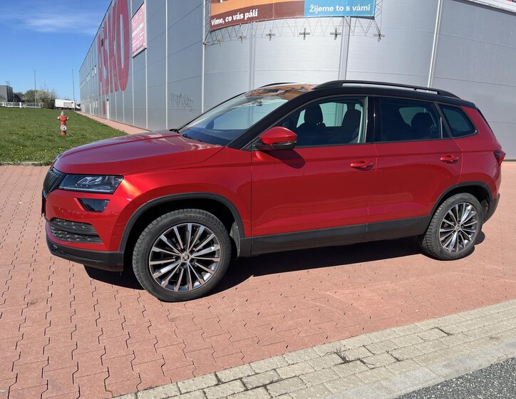 Škoda Karoq SUV / Terénní 1,5 l 110 kw