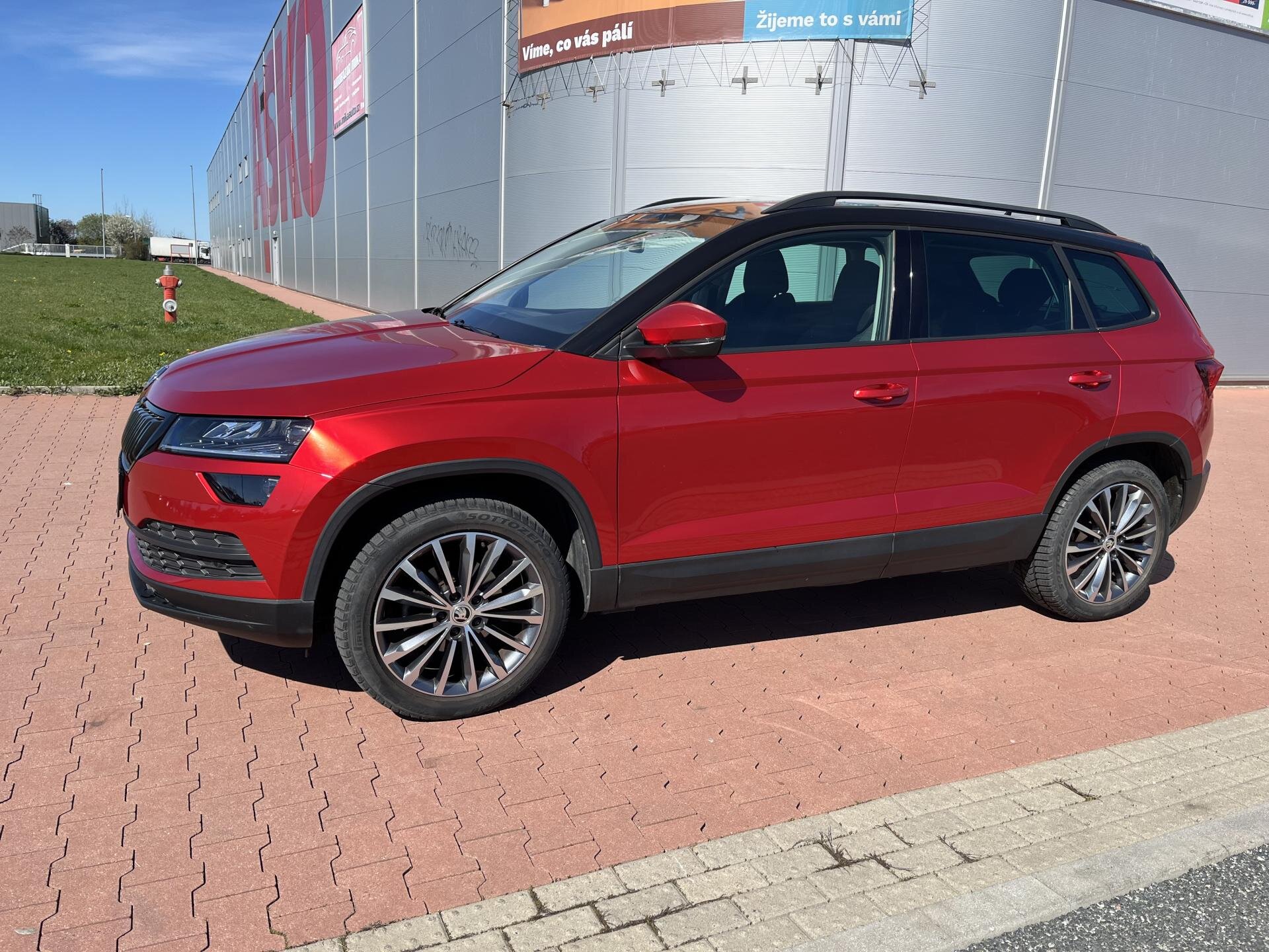 Škoda Karoq SUV / Terénní 1,5 l 110 kw