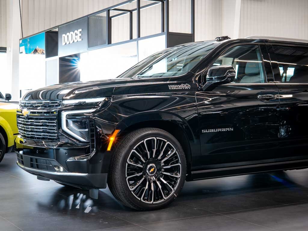 Chevrolet Suburban SUV 6,2 l 313 kw