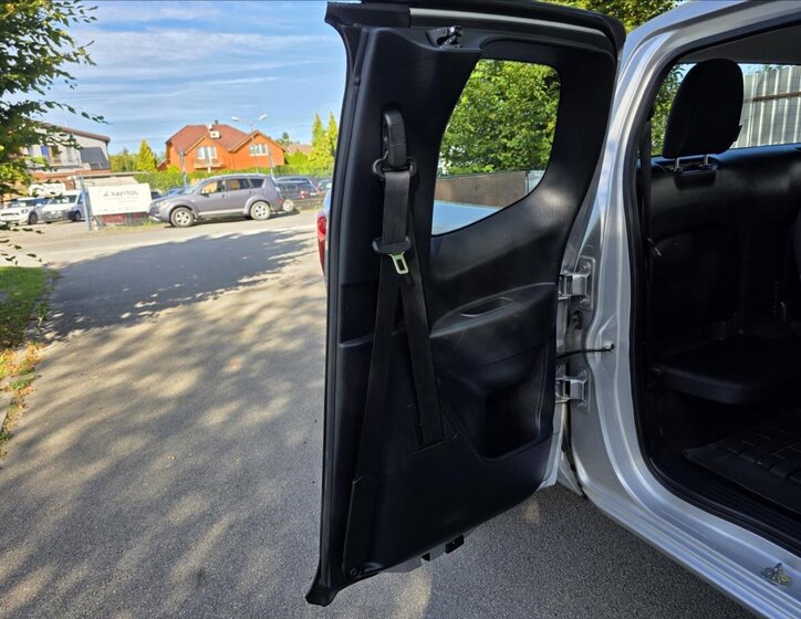 Nissan Navara Pick-up 2,3 l 120 kw