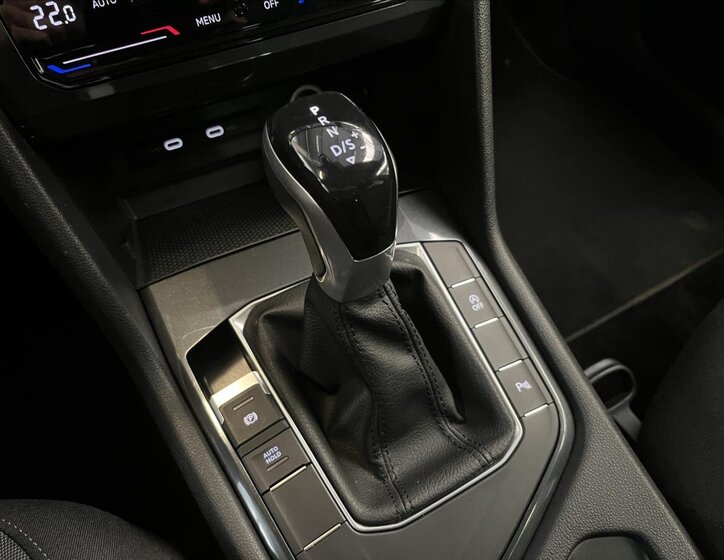 Volkswagen Tiguan SUV 1,5 l 110 kw