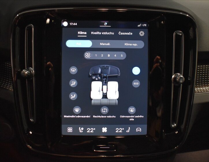 Volvo EC40 SUV / Terénní 0,0 185 kw