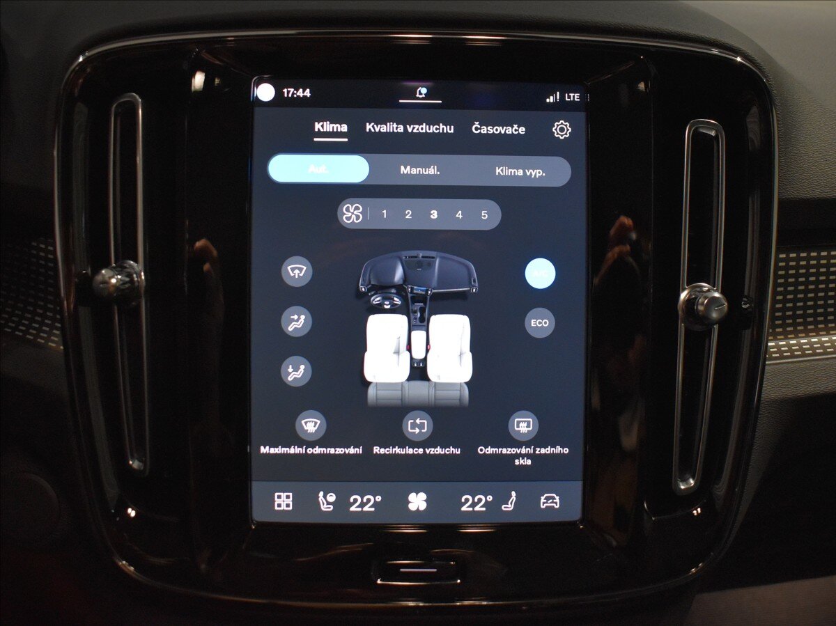 Volvo EC40 SUV / Terénní 0,0 185 kw