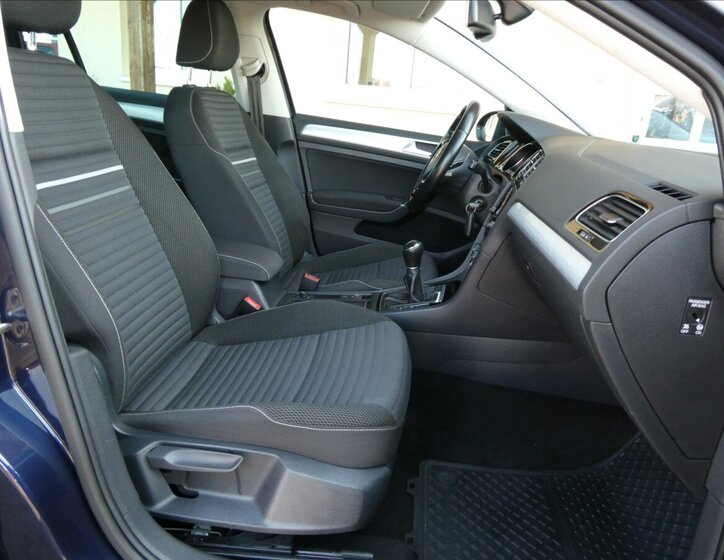 Volkswagen Golf Kombi 1,6 l 81 kw