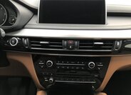 BMW X6 Sedan / Limuzína 3,0 l 190 kw