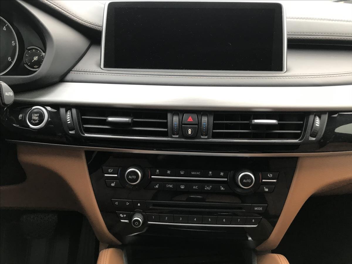 BMW X6 Sedan / Limuzína 3,0 l 190 kw