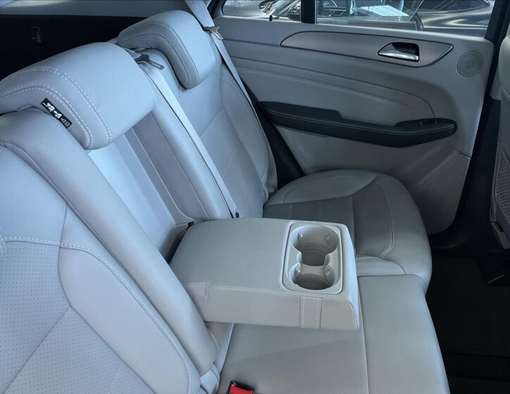 Mercedes-Benz Třídy M SUV 3,0 l 190 kw