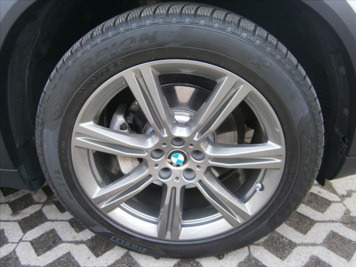 BMW X5 Kombi 3,0 l 195 kw