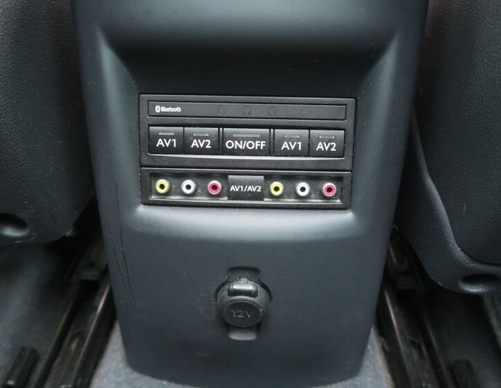 Peugeot 5008 MPV 2,0 l 120 kw