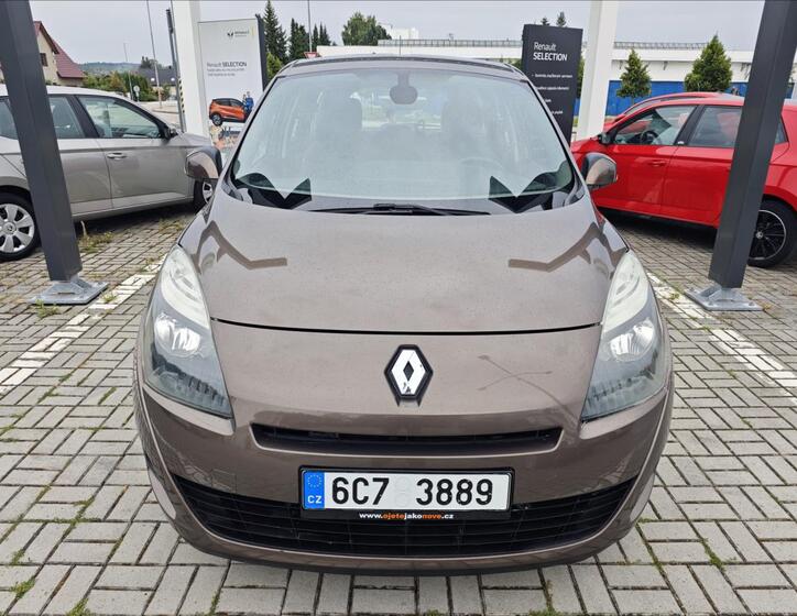 Renault Grand Scénic 9