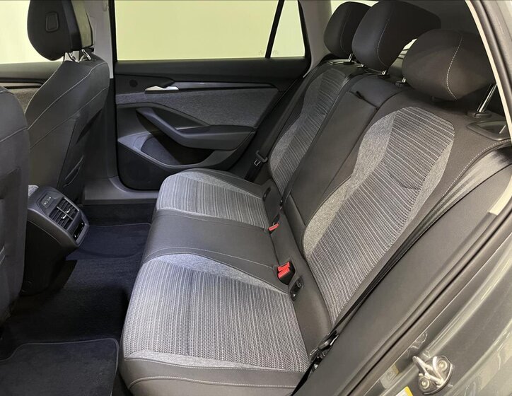 Škoda Superb Kombi 2,0 l 142 kw