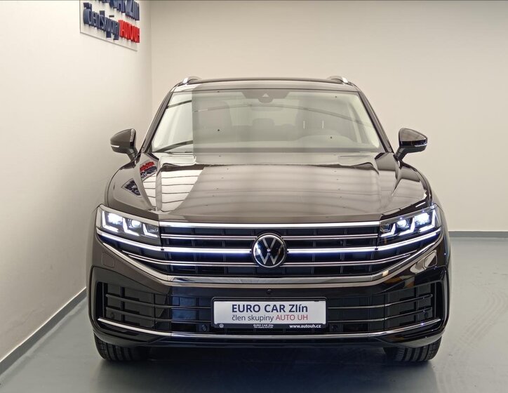 Volkswagen Touareg 2