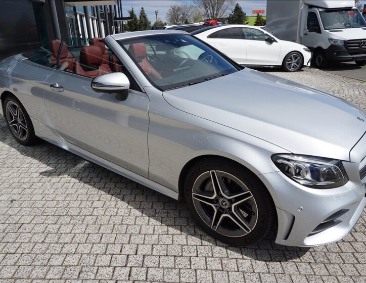 Mercedes-Benz Třídy C Kabriolet 2,0 l 190 kw