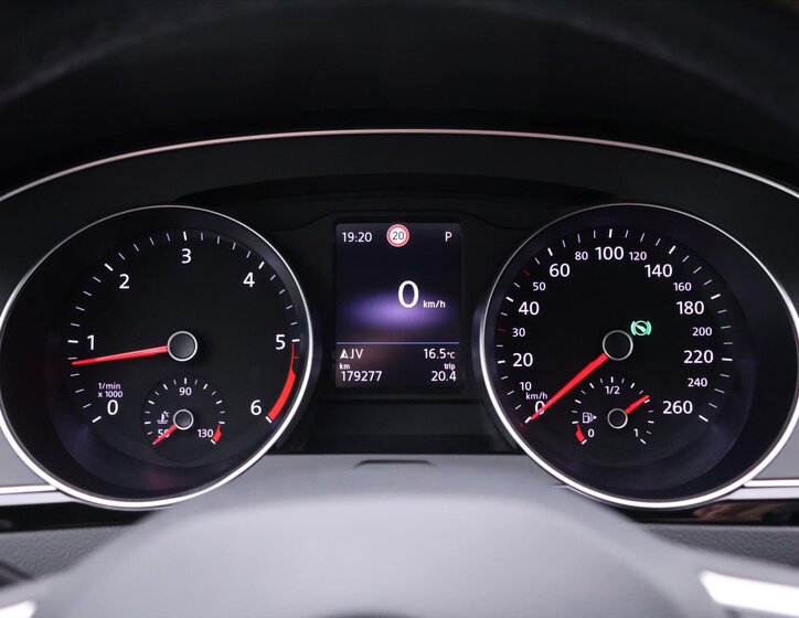 Volkswagen Passat Kombi 2,0 l 140 kw