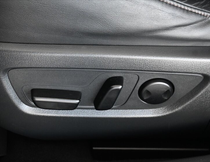 Mazda CX-30 SUV 2,0 l 132 kw