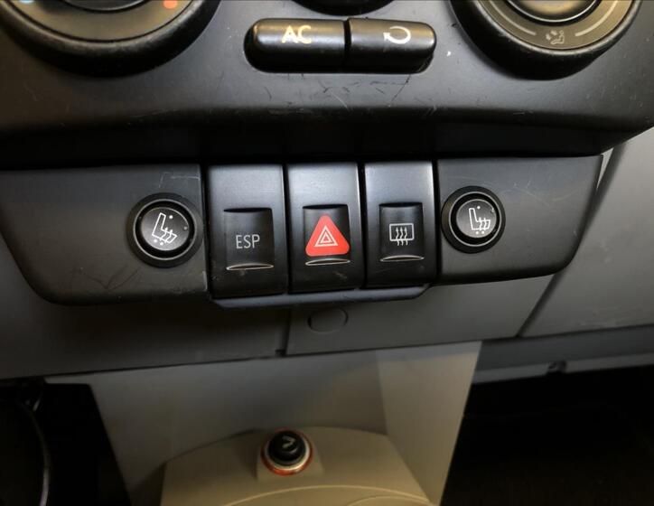 Volkswagen New Beetle 34