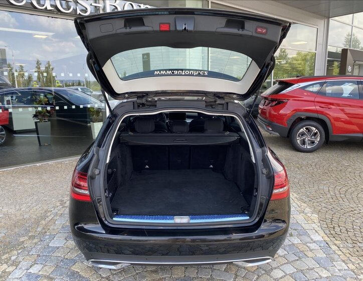 Mercedes-Benz Třídy C Kombi 1,6 l 118 kw