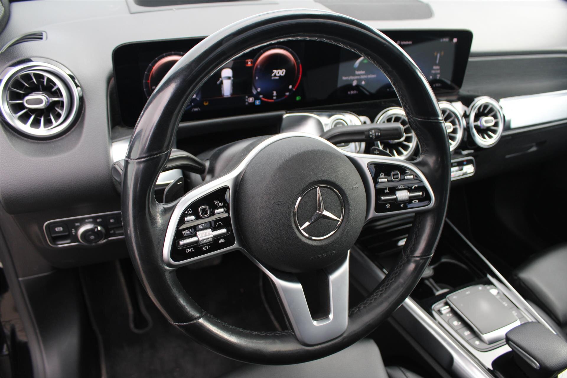 Mercedes-Benz GLB SUV 2,0 l 165 kw