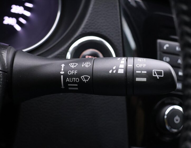 Nissan Qashqai SUV 1,5 l 81 kw