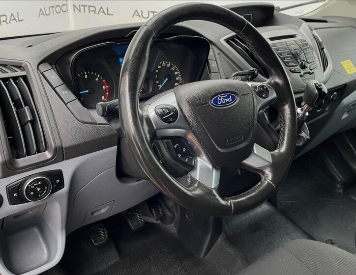 Ford Transit 12