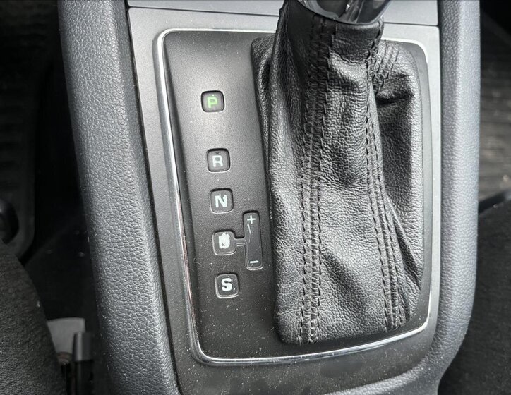 Škoda Octavia Sedan / Limuzína 1,6 l 75 kw