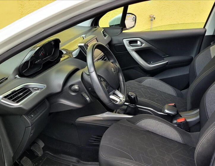 Peugeot 2008 SUV / Terénní 1,2 l 60 kw