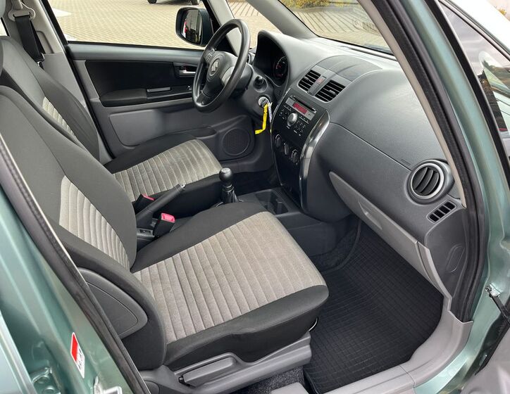 Suzuki SX4 17