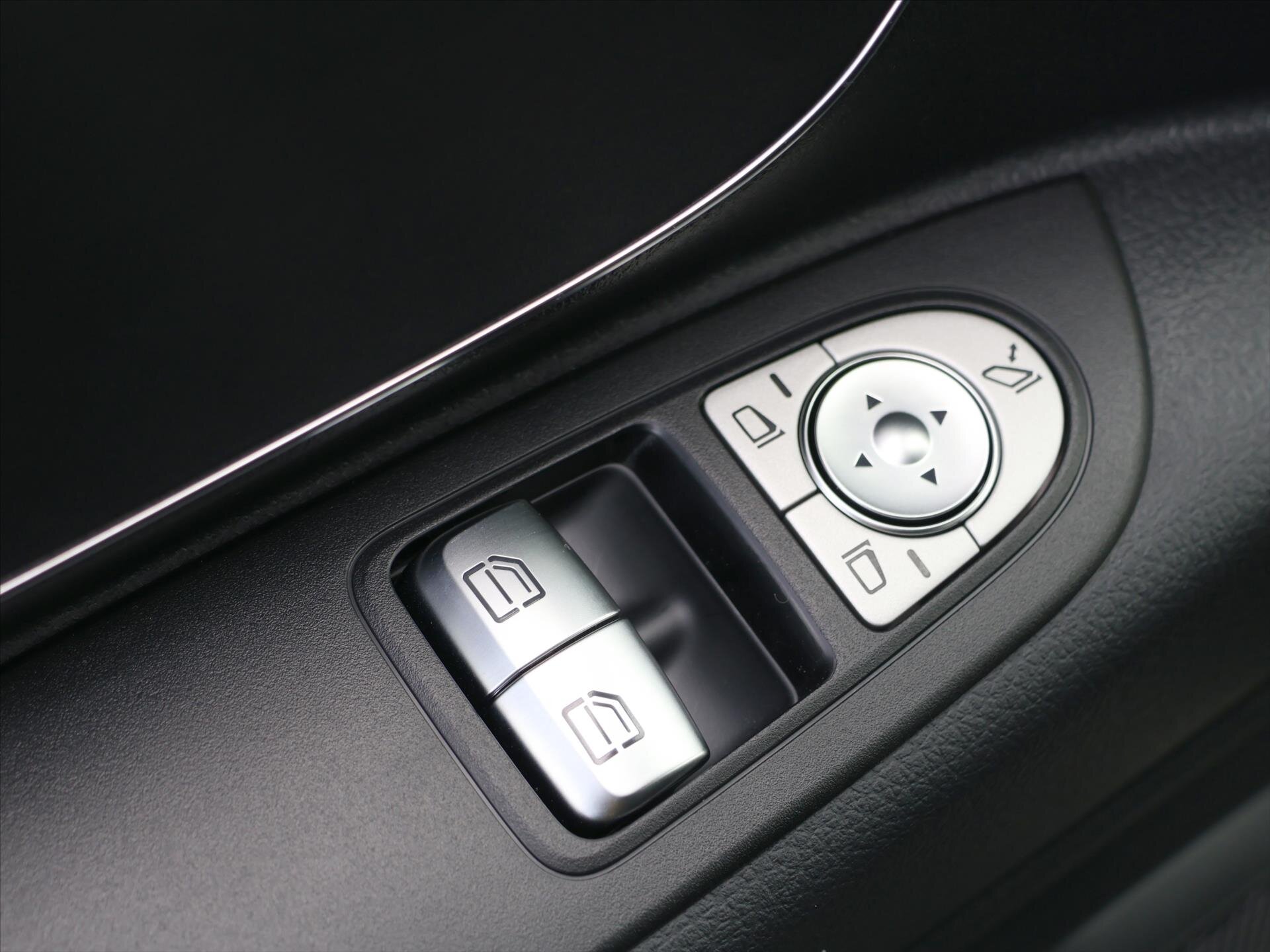 Mercedes-Benz Vito Kombi 2,0 l 174 kw