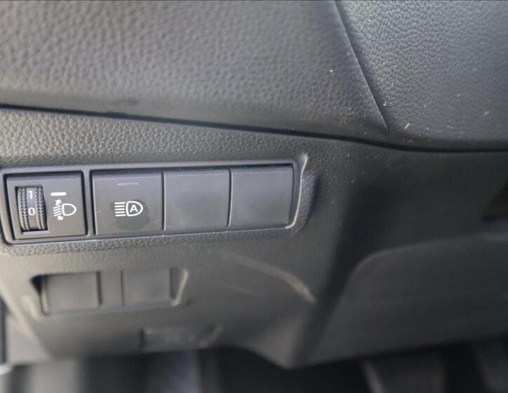 Toyota Corolla Cross 11