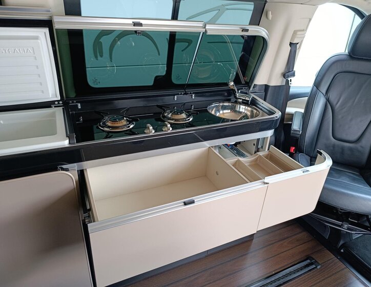 Mercedes-Benz Třídy V Kombi 2,1 l 140 kw