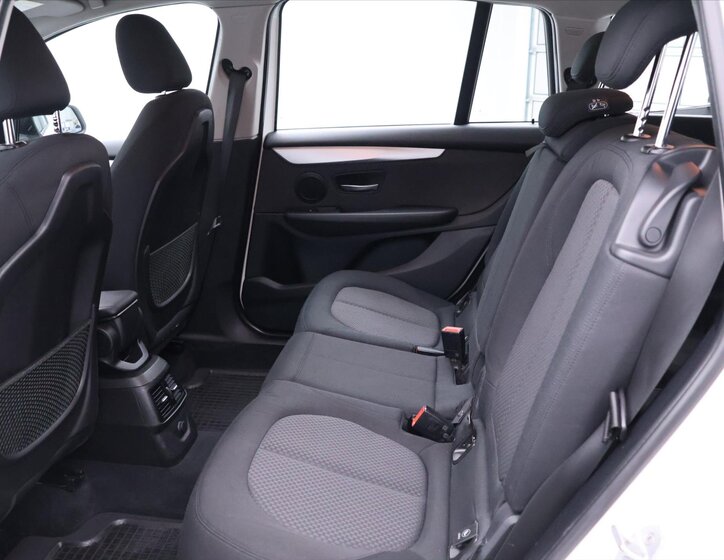 BMW Řada 2 Kombi 2,0 l 110 kw