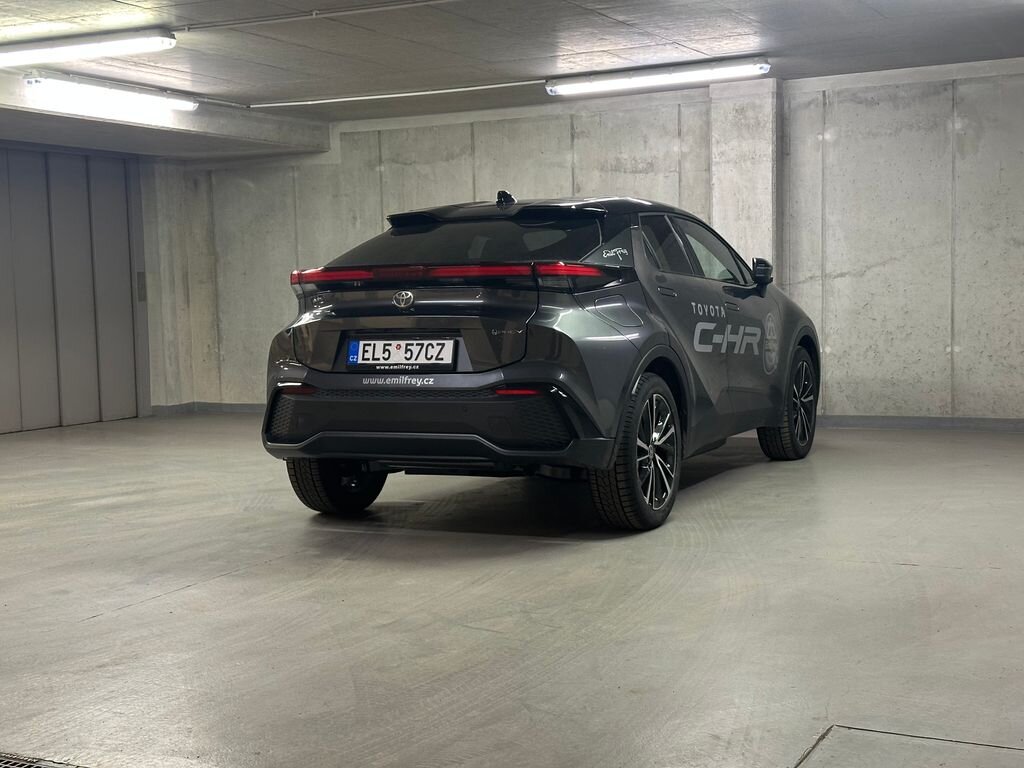Toyota C-HR Hatchback 2,0 l 135 kw