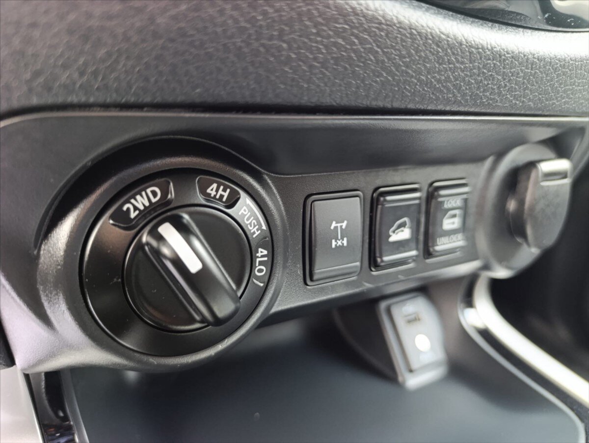 Renault Alaskan Pick-up 2,3 l 140 kw