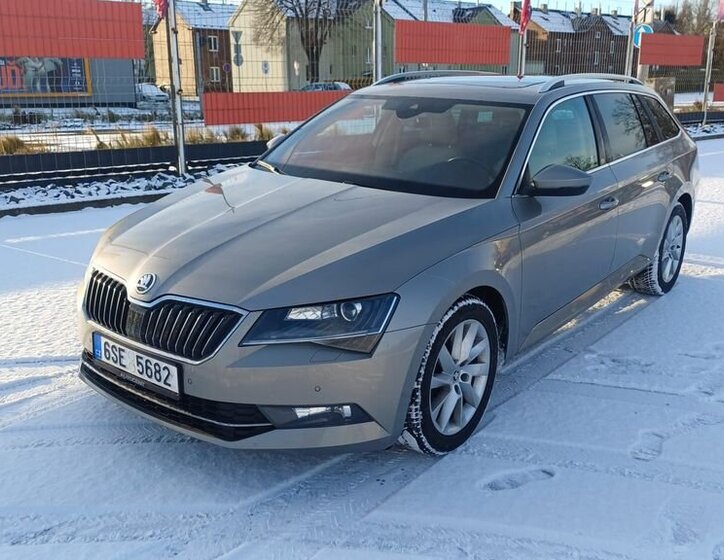 Škoda Superb 1