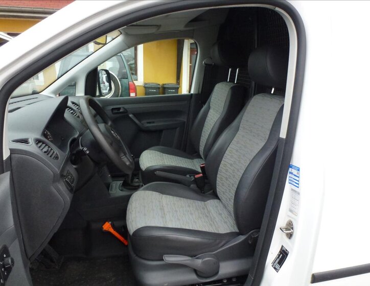 Volkswagen Caddy Skříň 1,6 l 55 kw