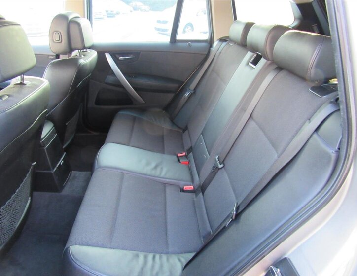 BMW X3 SUV 2,0 l 130 kw