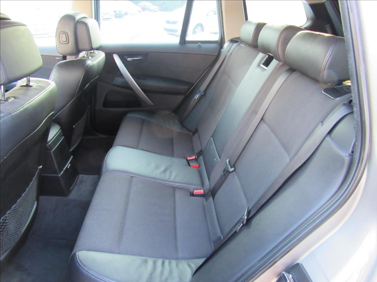 BMW X3 SUV 2,0 l 130 kw