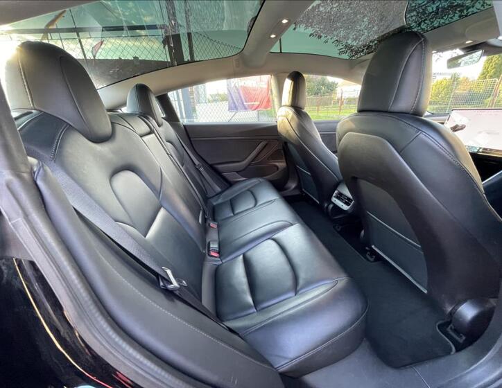 Tesla Model 3 31