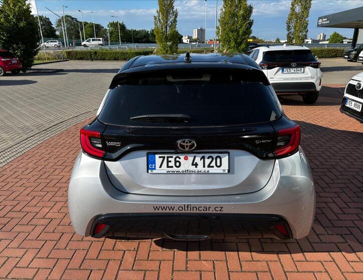 Toyota Yaris 4